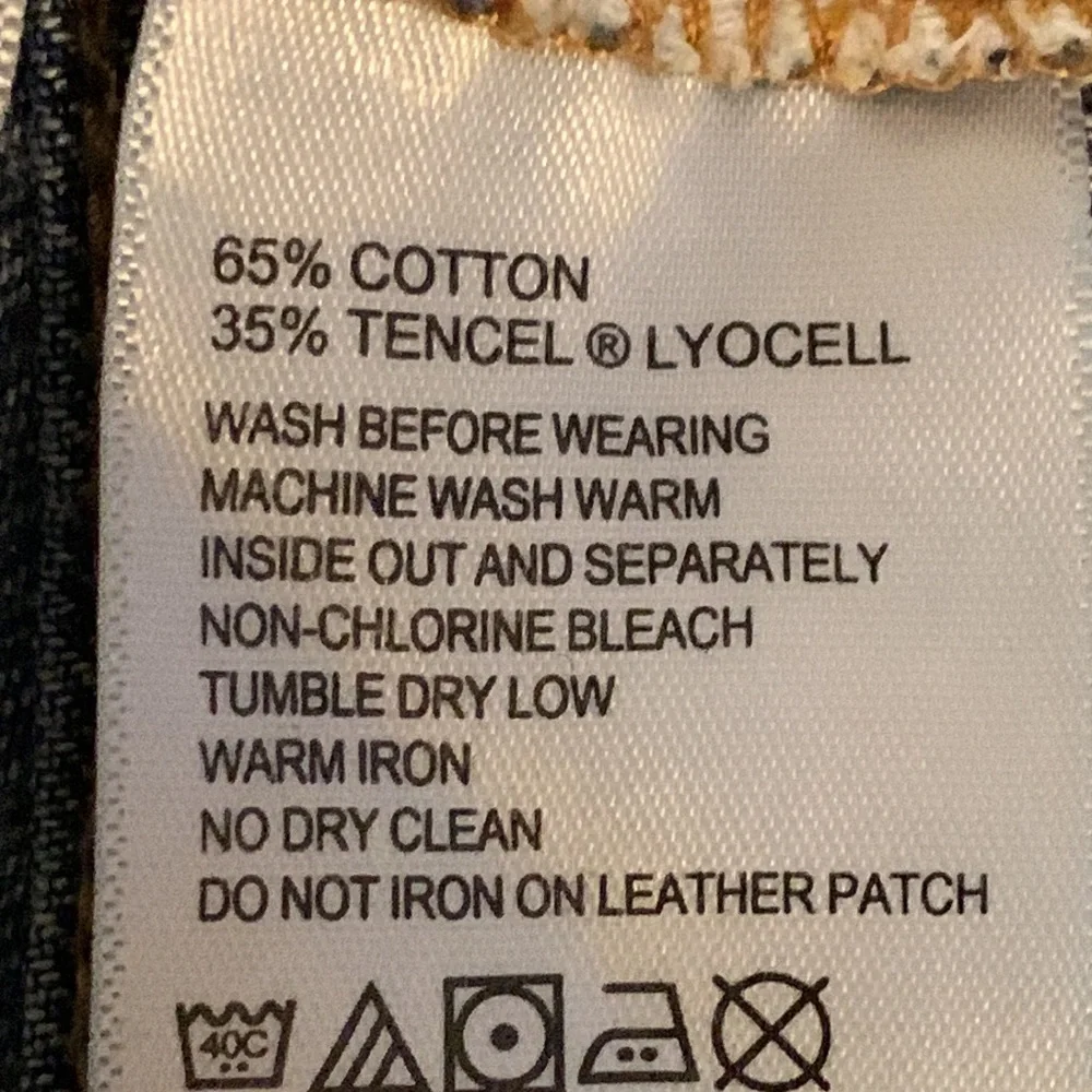Tommy Bahama Jeans